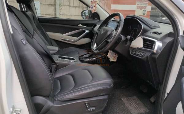 WULING ALMAZ 1.5L T LUX