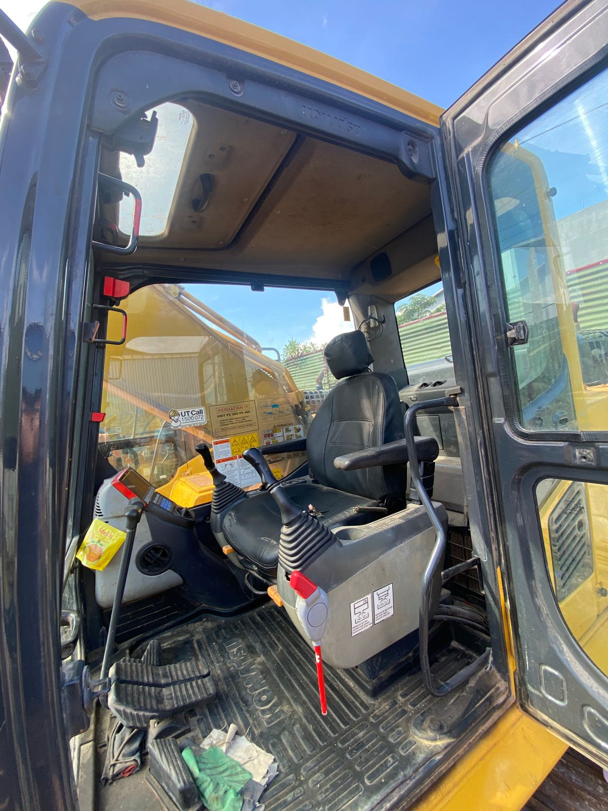 KOMATSU PC300 se8 Snc90 150