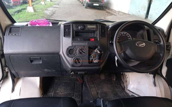 DAIHATSU GRAN MAX BLIND VAN