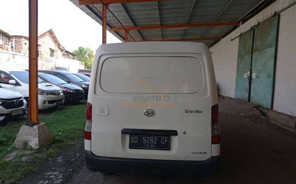 DAIHATSU GRAN MAX BLIND VAN