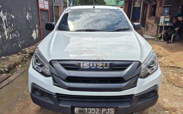 ISUZU MU-X