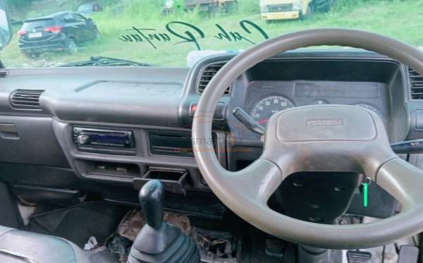 ISUZU NHR 55