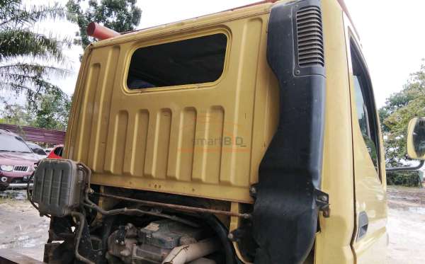 MITSUBISHI  FE  74 HD