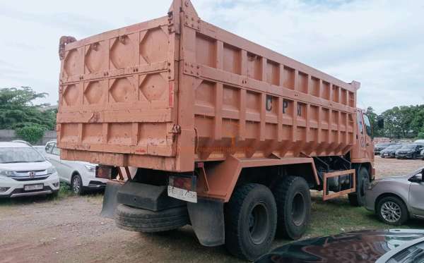 MITSUBISHI FN 62 F HD 6X4 DUMP