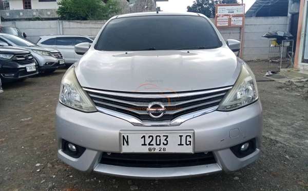 NISSAN GRAND LIVINA 1.5 SV