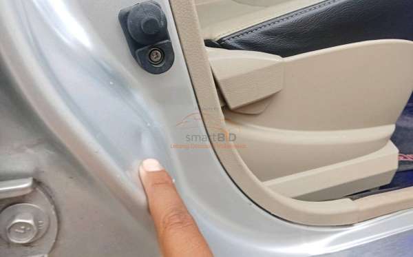 NISSAN GRAND LIVINA 1.5 SV