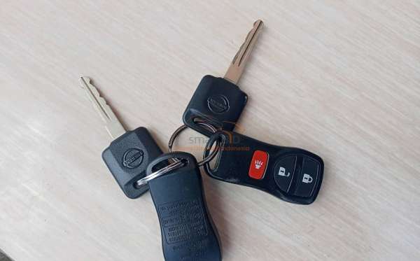 NISSAN GRAND LIVINA 1.5 SV