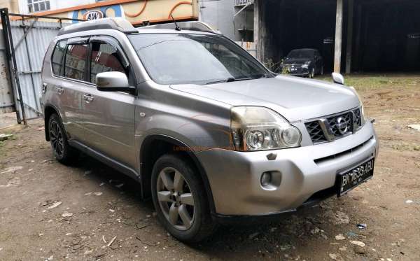 NISSAN X TRAIL XT