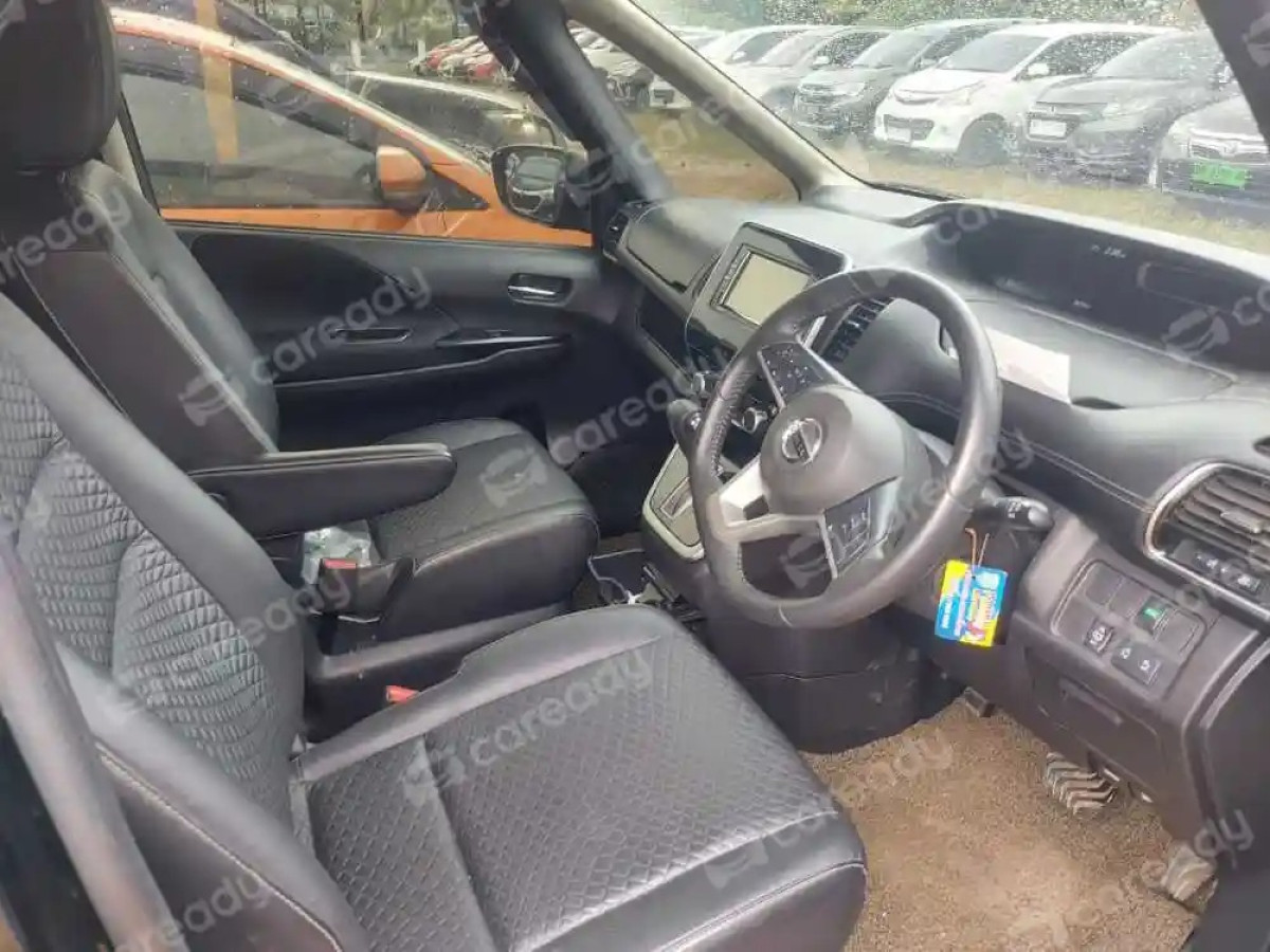 NISSAN SERENA  HIGHWAY STAR