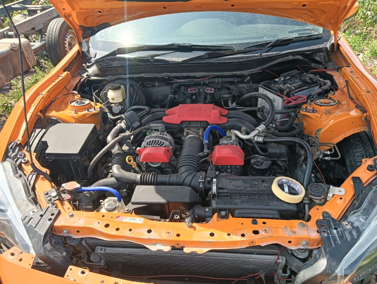 TOYOTA 86  2.0L