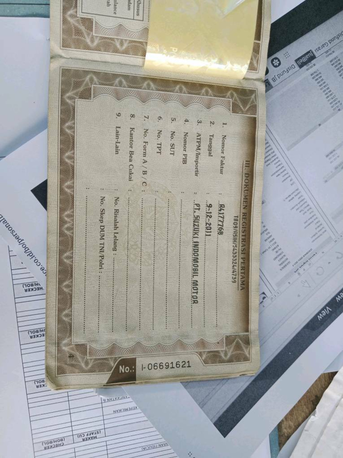 SUZUKI  MEGA CARRY  PU