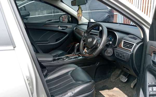 DFSK DXK 6470AS4H 1.5T IAUTO 4X2AT