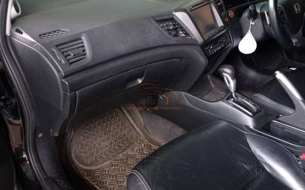 HONDA CIVIC FB3 2.0 AT