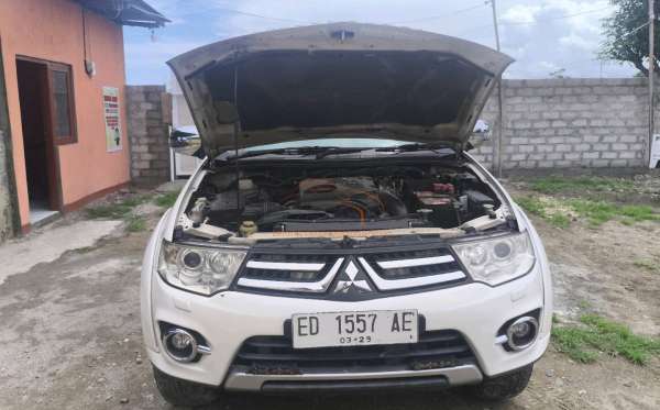 MITSUBISHI PAJERO SPORT 2.5 HP-E (4X2)