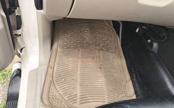 MITSUBISHI PAJERO SPORT 2.5 HP-E (4X2)