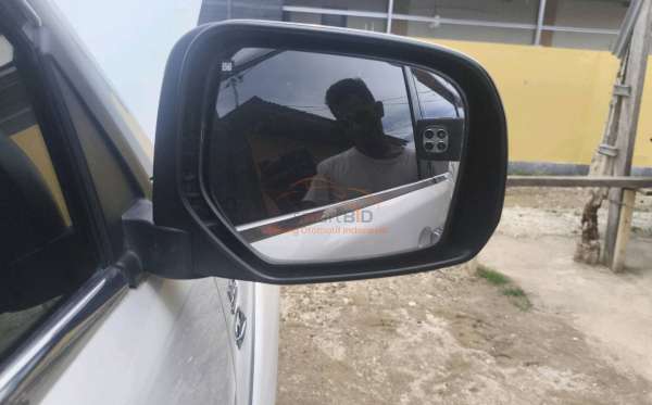 MITSUBISHI PAJERO SPORT 2.5 HP-E (4X2)