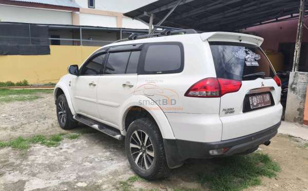 MITSUBISHI PAJERO SPORT 2.5 HP-E (4X2)
