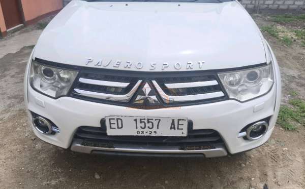 MITSUBISHI PAJERO SPORT 2.5 HP-E (4X2)