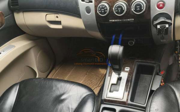 MITSUBISHI PAJERO SPORT 2.5 HP-E (4X2)