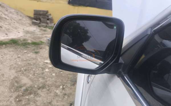 MITSUBISHI PAJERO SPORT 2.5 HP-E (4X2)