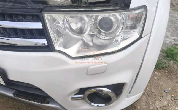 MITSUBISHI PAJERO SPORT 2.5 HP-E (4X2)