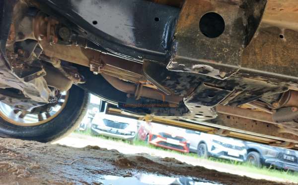 MITSUBISHI DC EXCEED (4X4)