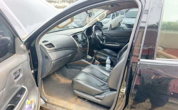 MITSUBISHI DC EXCEED (4X4)