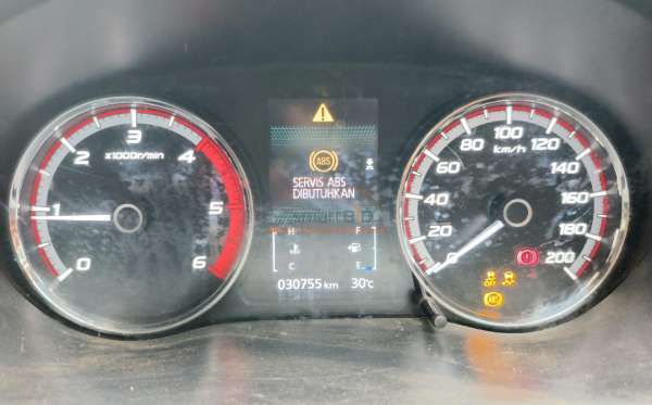 MITSUBISHI DC EXCEED (4X4)