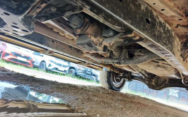 MITSUBISHI DC EXCEED (4X4)