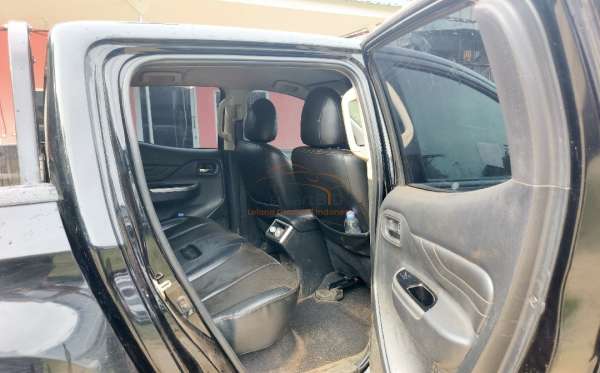 MITSUBISHI DC EXCEED (4X4)