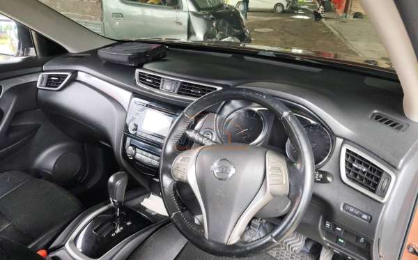 NISSAN X TRAIL 2.5