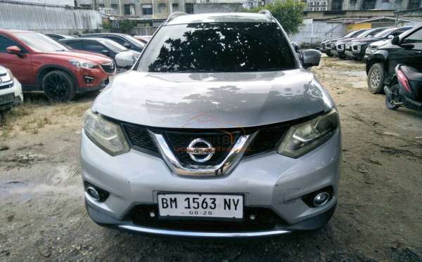 NISSAN X TRAIL