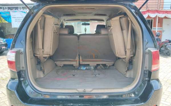 TOYOTA FORTUNER G 2.5