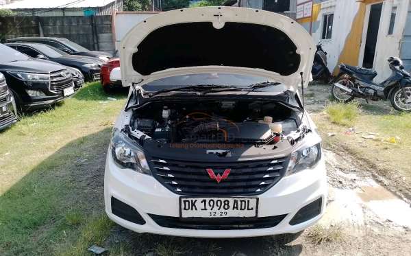 WULING CONFERO