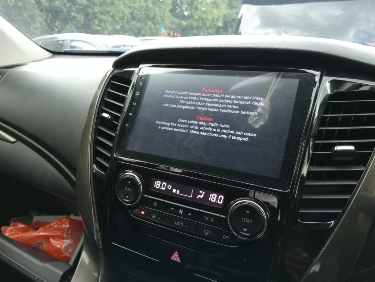 MITSUBISHI  PAJERO  SPORT 2.4L DAKAR-L (4X2)