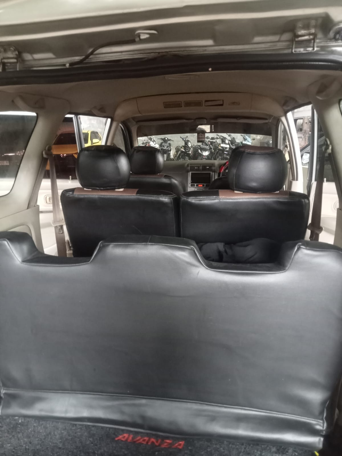 TOYOTA  AVANZA  S