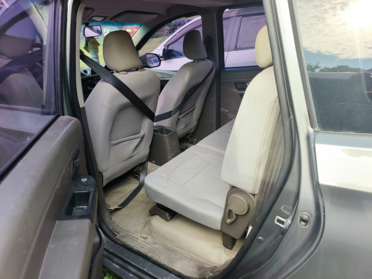 WULING CONFERO 1.5 DB MY (4X2)