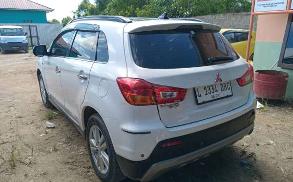 MITSUBISHI OUTLANDER SPORT