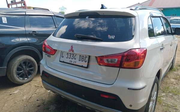 MITSUBISHI OUTLANDER SPORT