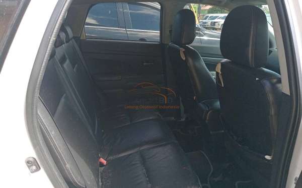 MITSUBISHI OUTLANDER SPORT