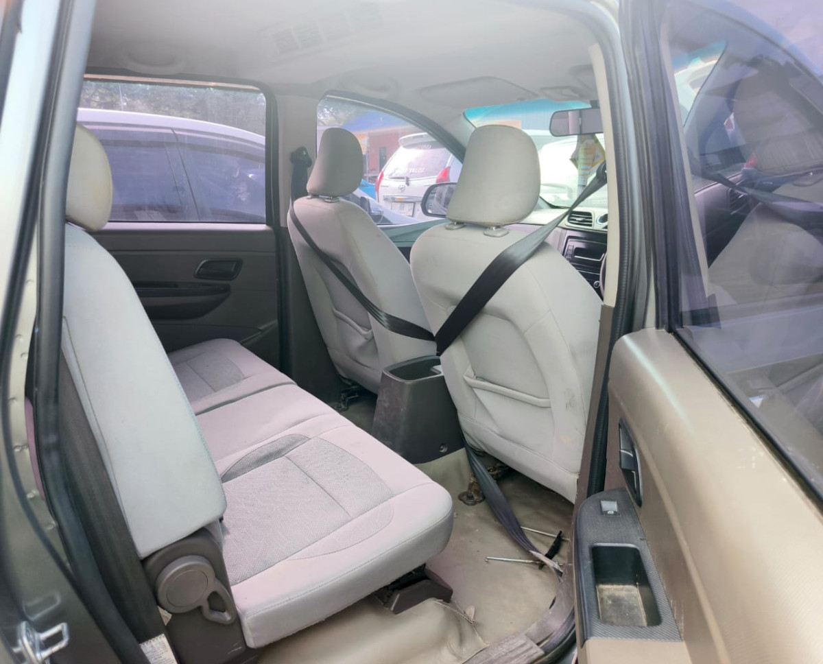 WULING CONFERO 1.5 DB MY (4X2)