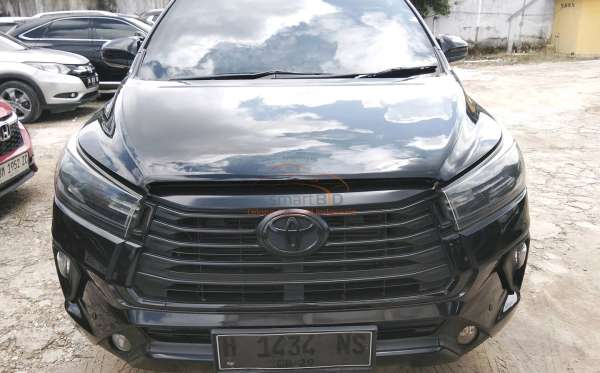 TOYOTA INNOVA V