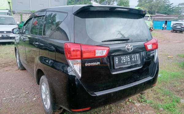 TOYOTA INNOVA G