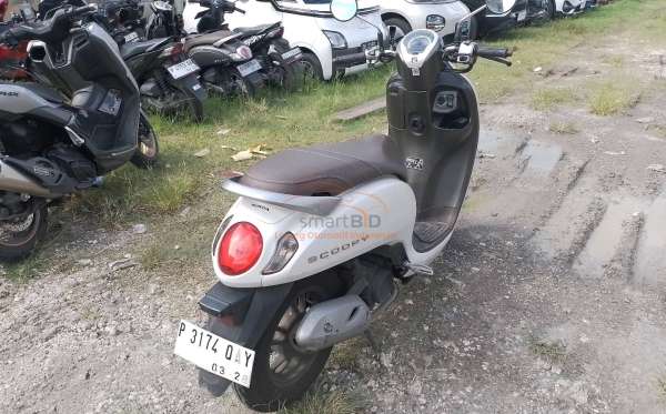 HONDA SCOOPY