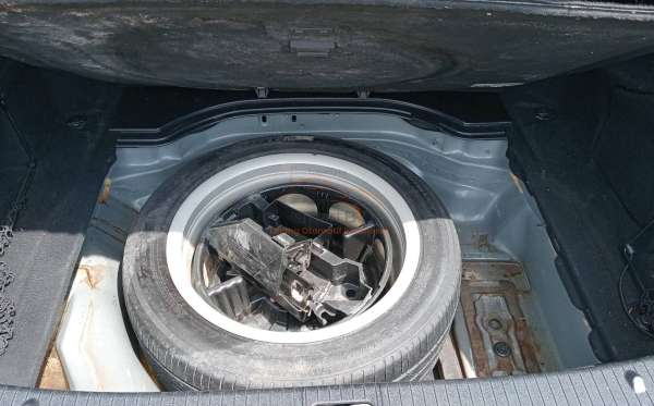 MERCEDES BENZ E 250 CGI