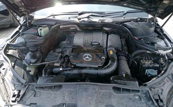 MERCEDES BENZ E 250 CGI