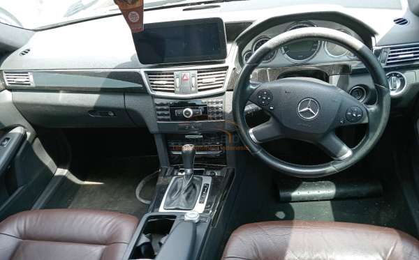 MERCEDES BENZ E 250 CGI