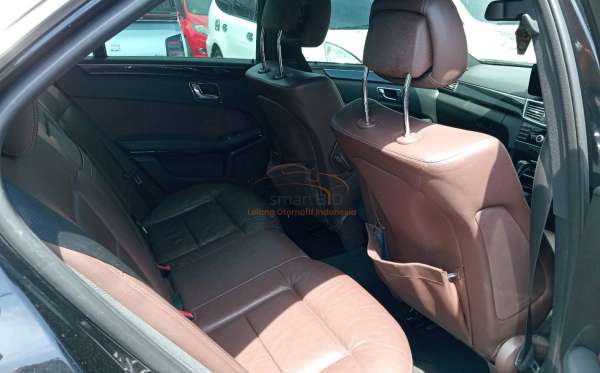 MERCEDES BENZ E 250 CGI