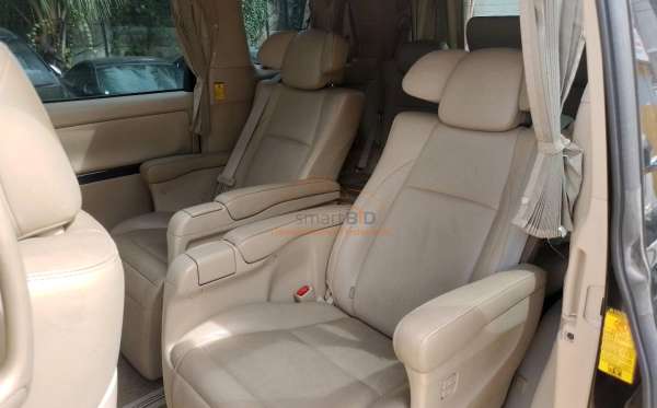TOYOTA ALPHARD 2.4