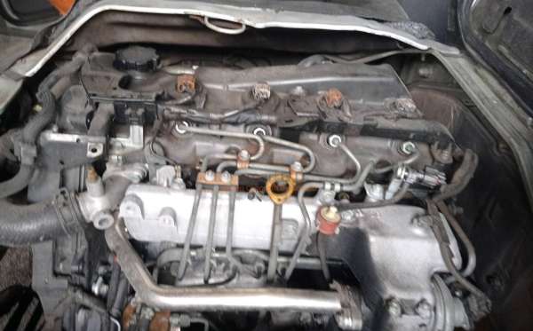 TOYOTA HI ACE COMMUTER